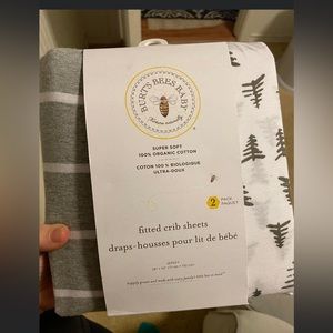 NWT Burt’s bees crib sheets